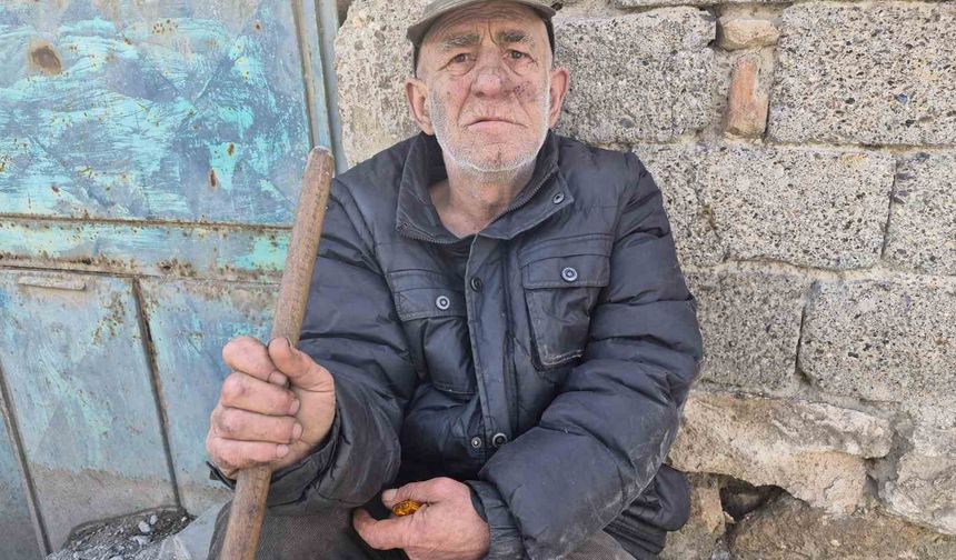 Metruk evde yalnız yaşayan yaşlı adam yaşam mücadelesi veriyor