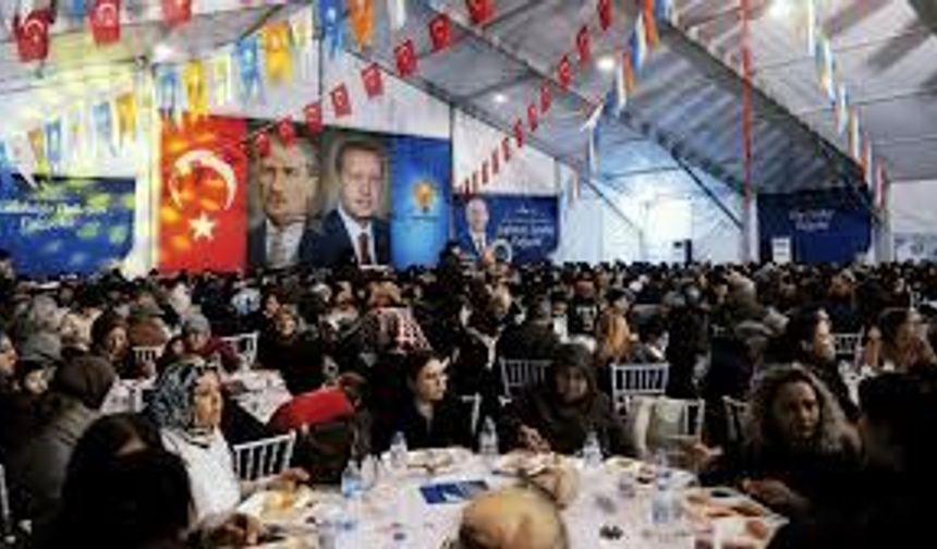 Dede Korkut Parkı’ndaki iftar sofrasına yoğun ilgi: Çadır sayısı artırıldı