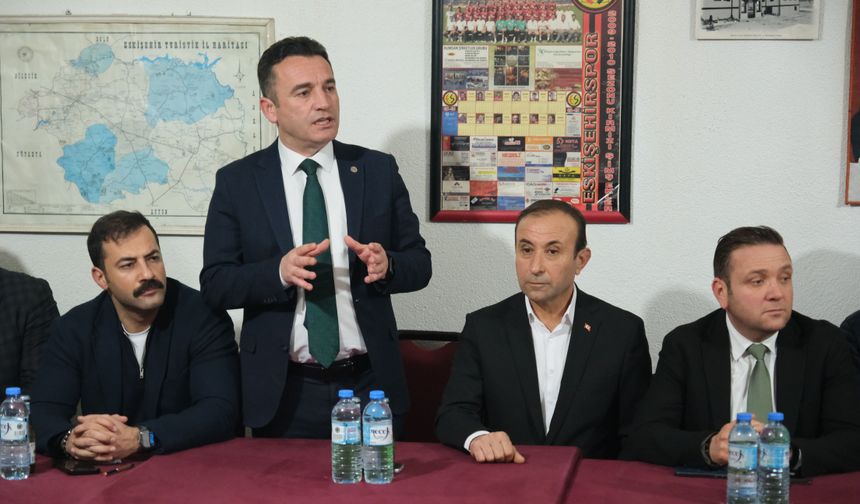 Sivrihisar Belediye Başkanı Habil Dökmeci nezaretinde  yürütülen mahalle ziyaretleri devam ediyor.