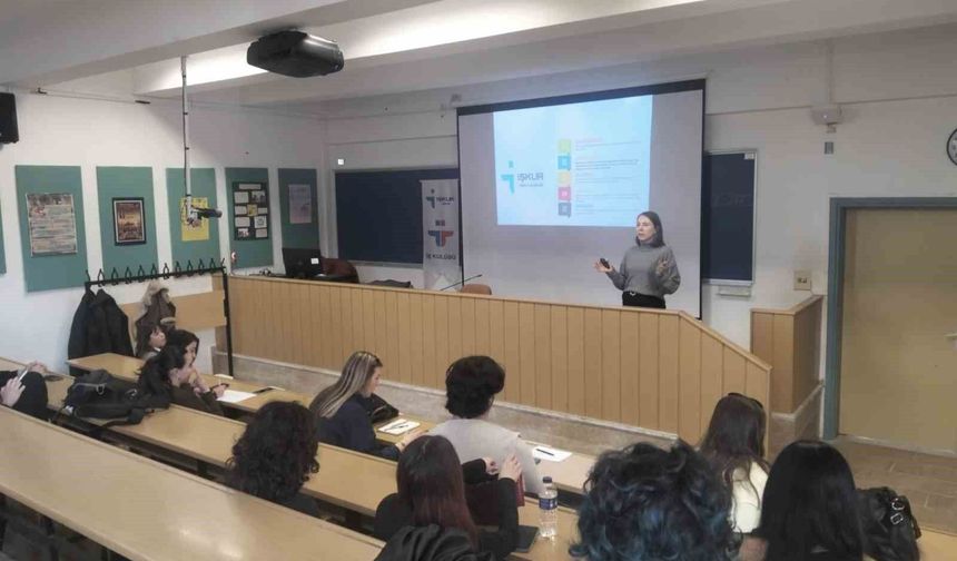 Anadolu Üniversitesi öğrencilerine İŞKUR'dan 'iş' eğitimi