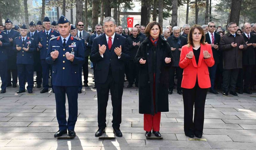 Eskişehir'de 18 Mart Şehitleri Anma Günü ve Çanakkale Deniz Zaferi törenle kutlandı
