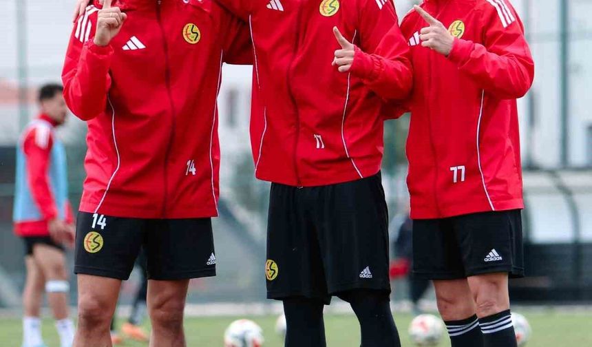 Eskişehirspor'da Karşıyaka mesaisi sürüyor