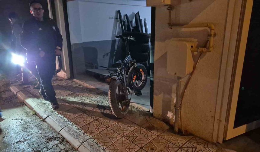 Kazada göğsüne bisiklet gidonu saplanan 9 yaşındaki çocuk hayatını kaybetti