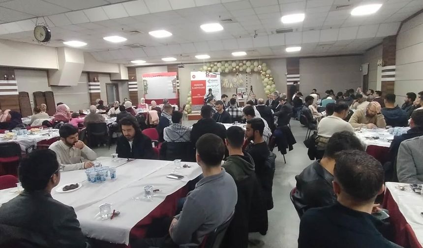Uluslararası öğrenciler iftarda bir araya geldi