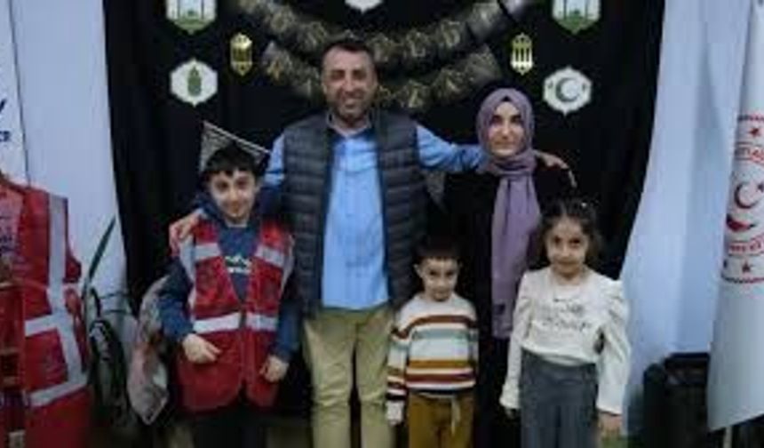 Eskişehir'de vefa sofrası: Devlet korumasında yetişen gençler iftarda buluştu