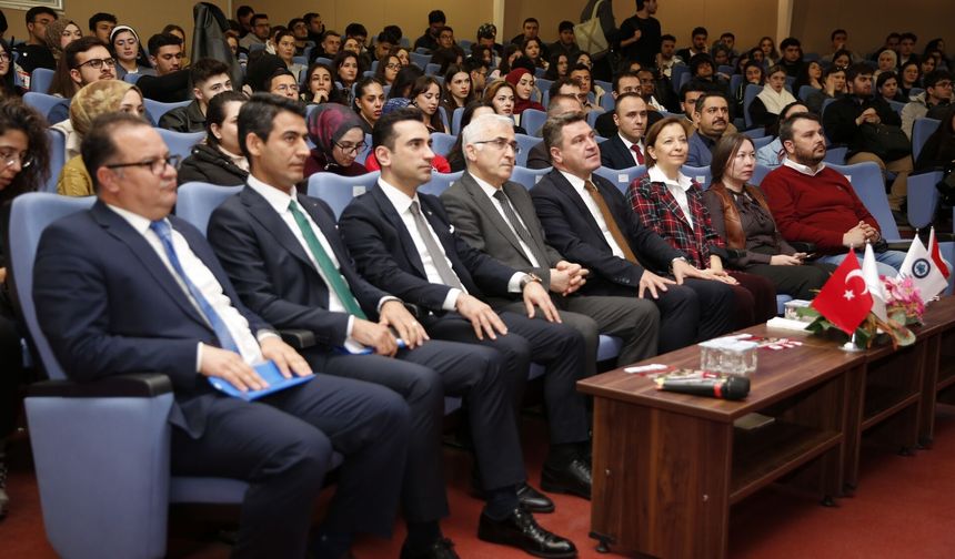 ESOGÜ'de 'Siber Suçlar Farkındalık Paneli' Düzenlendi