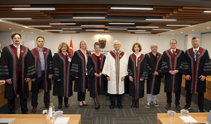 ESTÜ'de Profesörlük Berat Takdimi Töreni