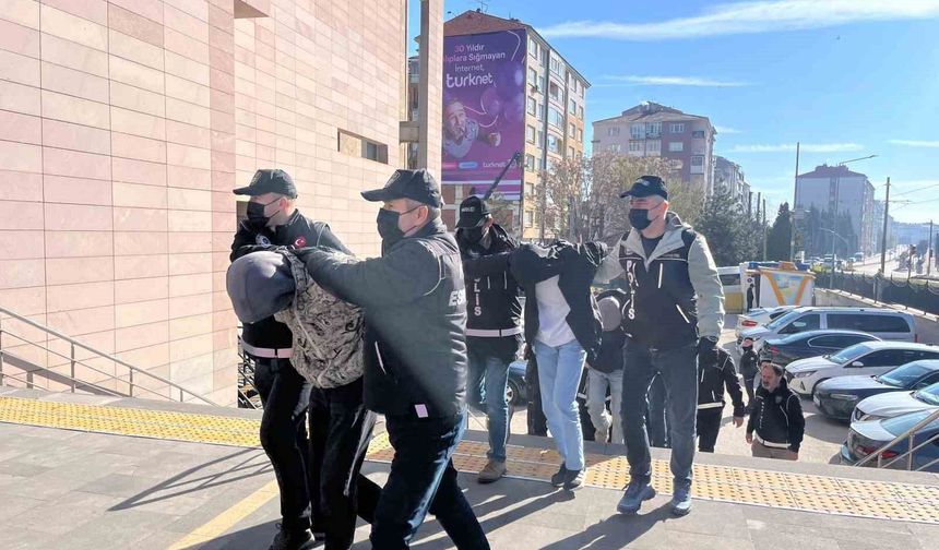Eskişehir merkezli 6 ilde uyuşturucu operasyonunda 14 tutklama