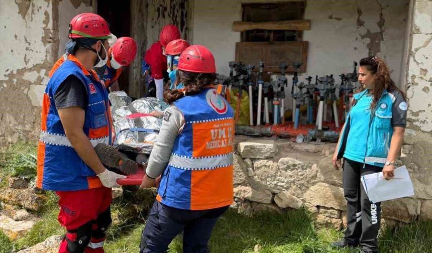 Eskişehir'de 45 personelin katılımıyla UMKE tatbikatı gerçekleştirildi