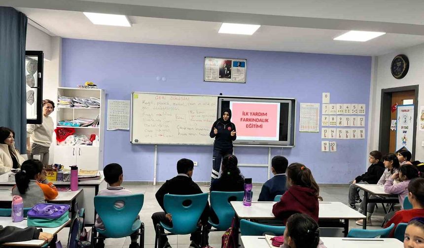 Eskişehir'de öğrencilere ilk yardım ve Minik 112 Eğitimi verildi