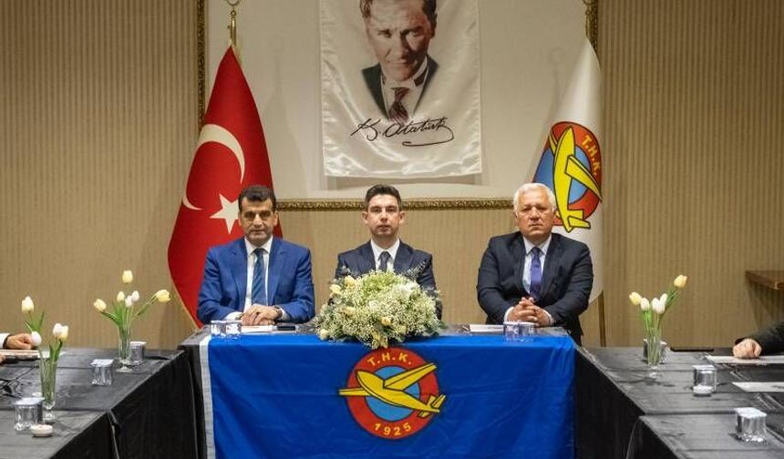 Türk Hava Kurumu Eskişehir Şube Başkanı Gökhan Çalışkan  Güven Tazeledi.