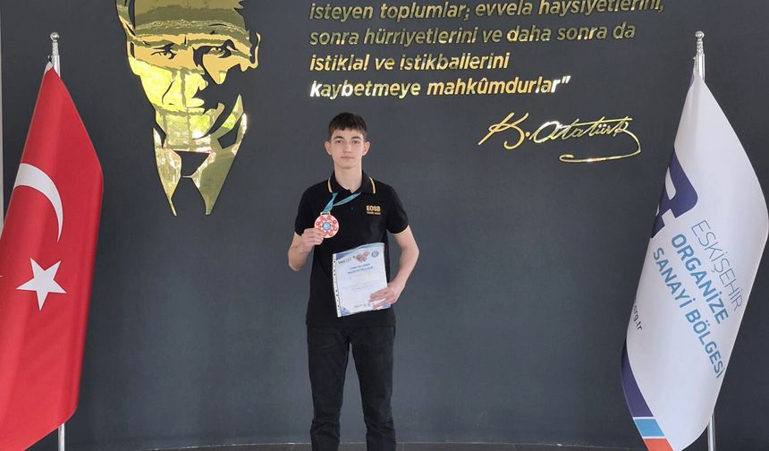 Özel Eosb  Mtal    Kick Boksta  Dünya Derecesi Elde Etti