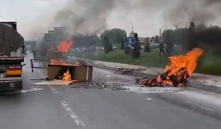 Yanan kamyonete ilk müdahaleyi beton mikseri yaptı