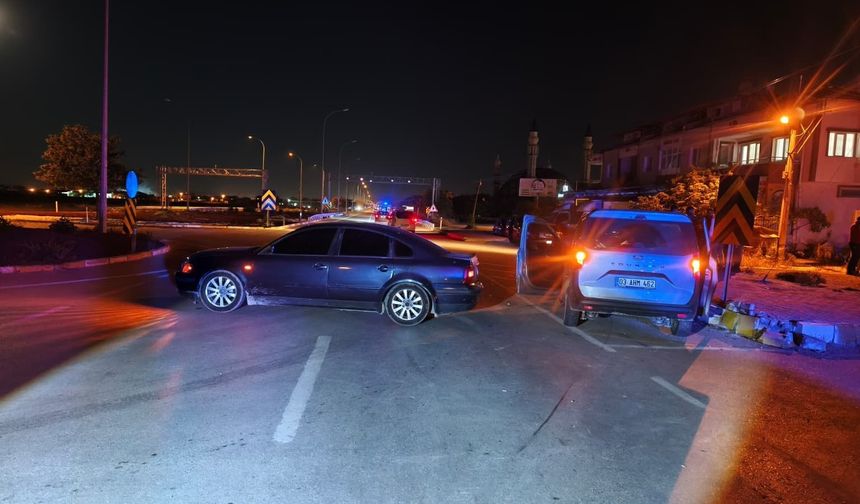 İki otomobilin çarpıştığı kazada 4 kişi yaralandı