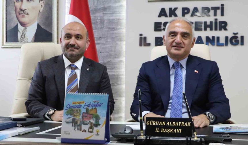 Bakan Ersoy'dan AK Parti Eskişehir İl Başkanlığı'na ziyaret