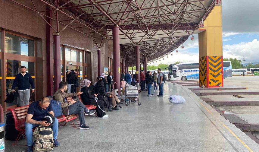 Bayram yolculuğu başladı, bilet fiyatları geçen yılla aynı kaldı