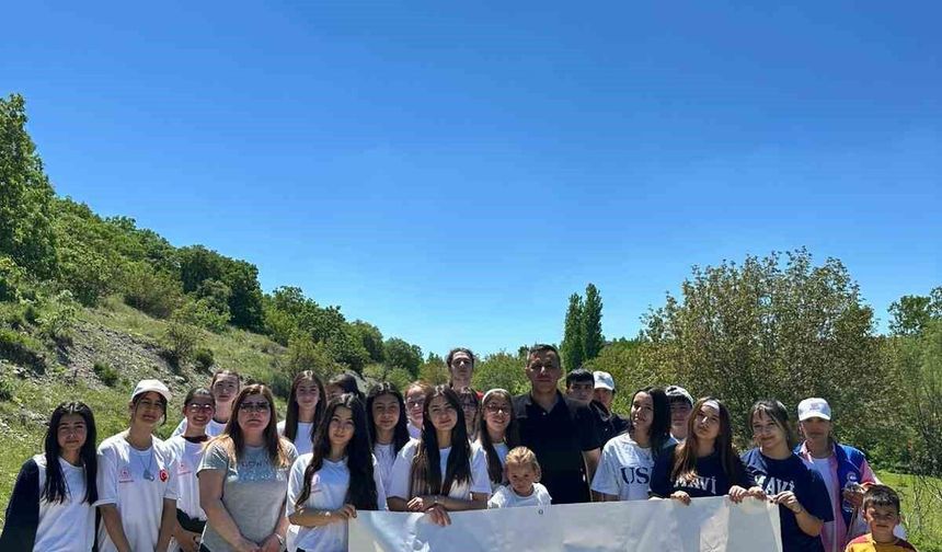 Beylikova'da gençlik doğa için yürüdü