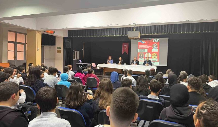 Öğrencilere meslek liselerinin önemi ve girişimcilik anlatıldı
