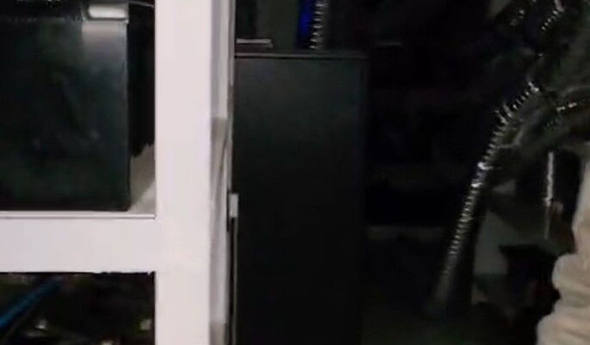 Tepebaşı operasyonunda gözaltına alınan şüphelinin bahçesine gömülü gizli oda bulundu