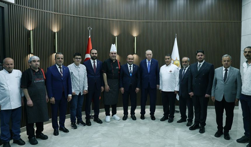 Cumhurbaşkanı Erdoğan'a Eskişehir Yöresel Yemekleri İkram edildi