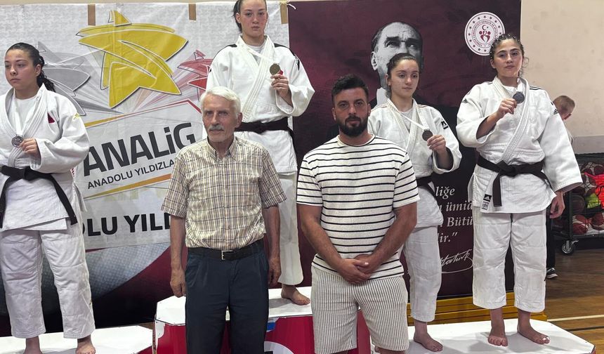 Tuana Kambur'dan Bir Başarı Daha