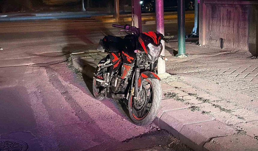 Kasksız, ehliyetsiz ve sahte plakalı motosikletliye 182 bin 500 TL ceza