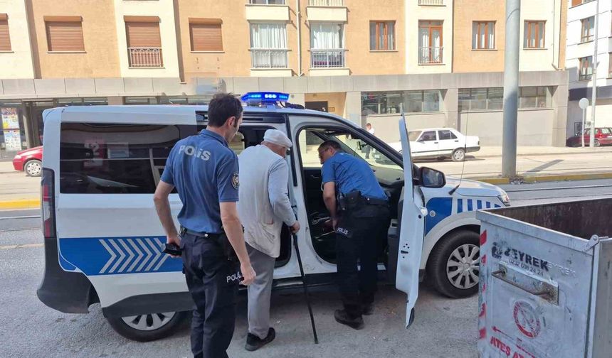 Yaşlı adam 1 milyon TL dolandırılmaktan son anda kurtarıldı