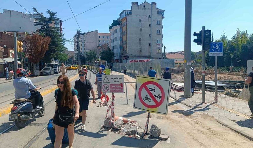 Halkevi inşaat bölgesinde ulaşım kargaşası
