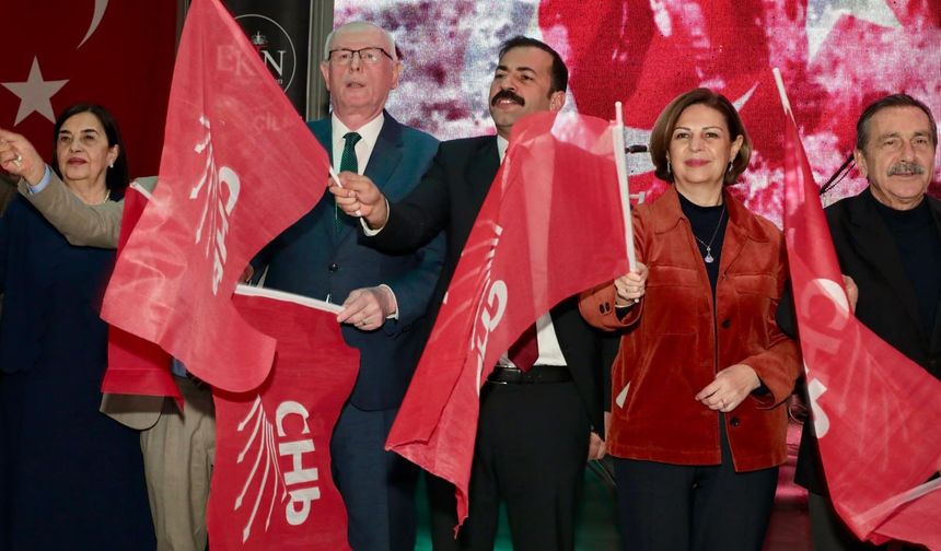 Deprem Yardımı Denmişti! Geceye Katılan Belediye Başkanları ve Milletvekilleri Sessizliğini Koruyor