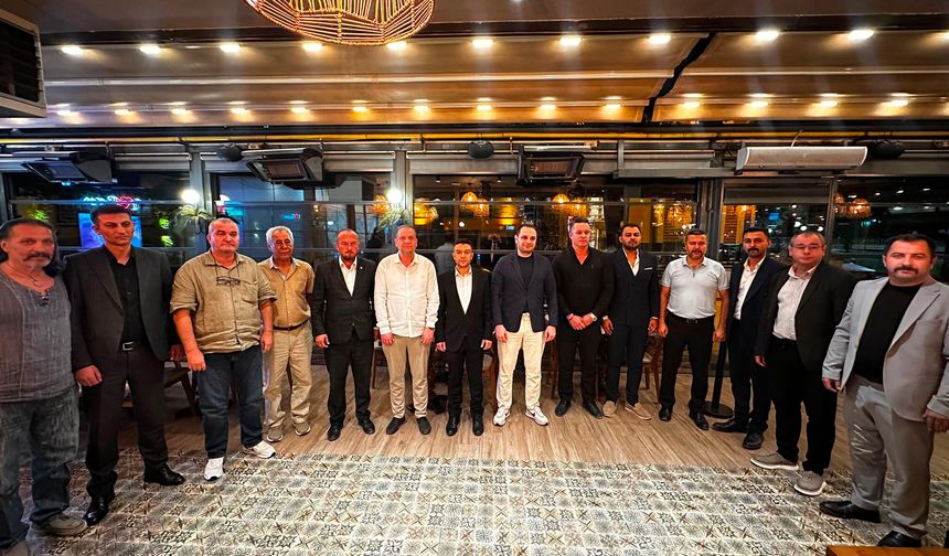 Geçmiş Dönem Ülkü Ocakları İl Başkanları Yemekte Bir Araya Geldi
