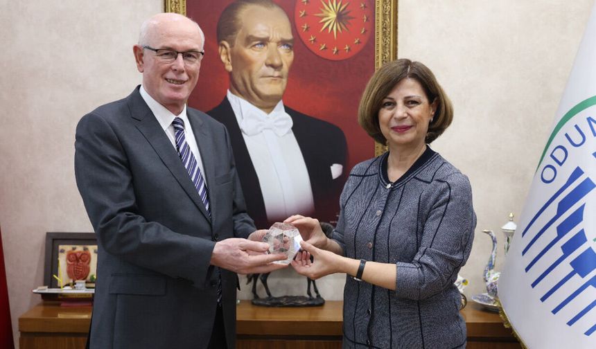 Ünlüce'nin Fendi Kurt'u Yendi