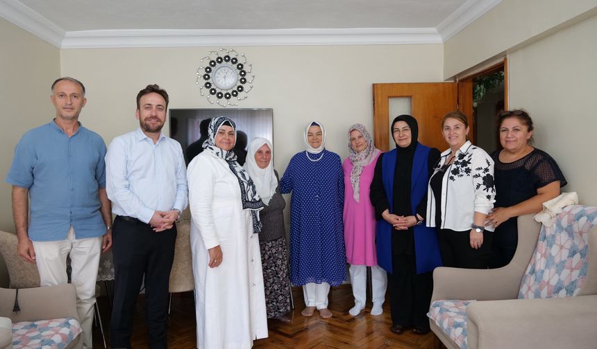 Gürcan Tepebaşı Bölgesinde AK Parti Üyelerini Hanelerinde Ziyaret etti