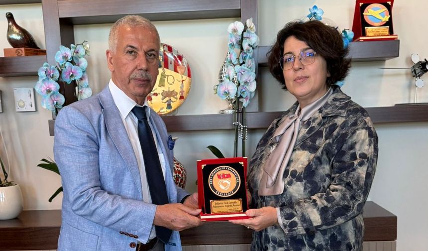 Dost Dernekleri Federasyonundan ESOGÜ'ye Ziyaret