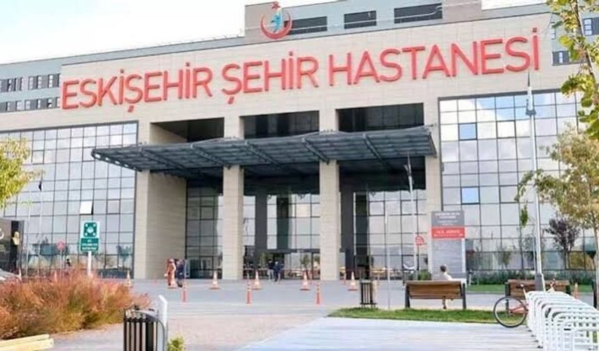 Çevre yolundaki otomobil yangınında yaralanan çocuğun sağlık durumu kritik