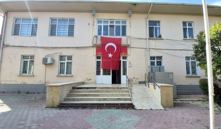 Eskişehir'de 'kız meselesi' nedeniyle 1 kişinin bıçaklandığı olayla ilgili 3 şüpheli tutuklandı