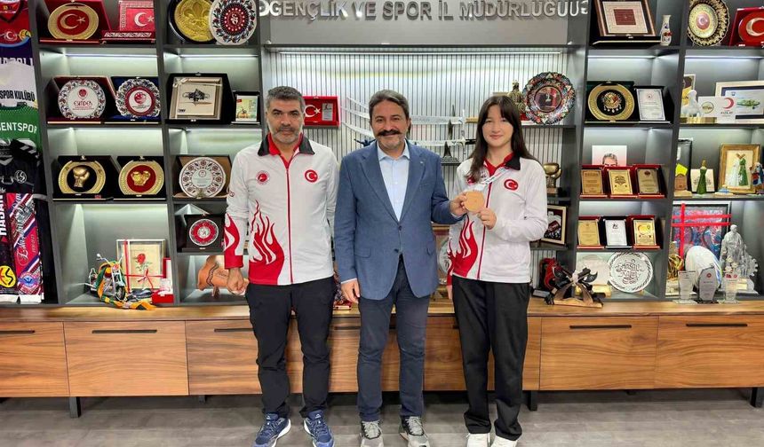 Eskişehir'i temsil eden kick boks sporcusu dünya üçüncüsü oldu