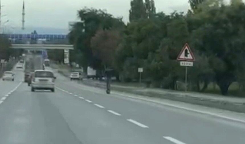 Çevreyolunda yürekleri ağza getiren scooter yolculuğu