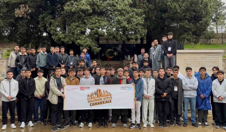 Eskişehir öğrencilerinin de katıldığı 'Maziyeden Âtiye Çanakkale' programı gerçekleşti
