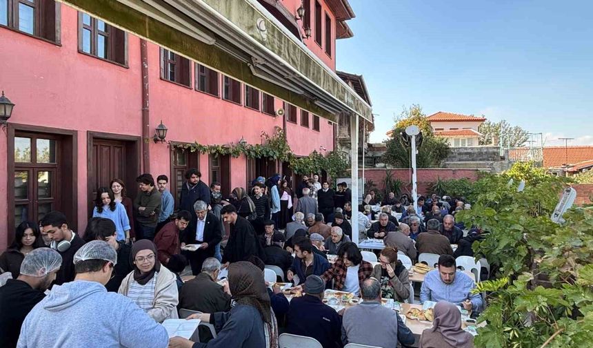 Eskişehir Türk Ocağı anlamlı bir vefa günü gerçekleştirdi