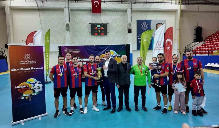Eskişehir'de Kamu Spor Oyunları Futsal Müsabakaları tamamlandı
