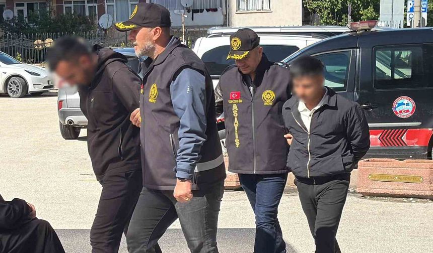 Eskişehir'de silahla yaralama olayıyla ilgili 2 şüpheli adliyeye sevk edildi