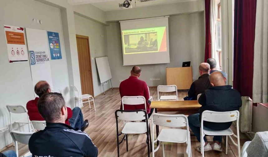 Eskişehir'de yükümlülere 'Alkolün Zararları' semineri verildi
