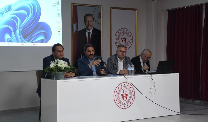 GSB İl Müdürlüğünde Geniş Kapsamlı Değerlendirme Toplantısı