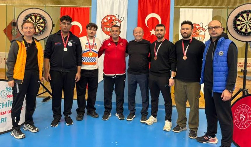 Prof. Dr. Volkan Marttın, Eskişehir Türk Ocağı’nda Cumhuriyetin Anlamını, Önemini Ve İlanını Anlattı