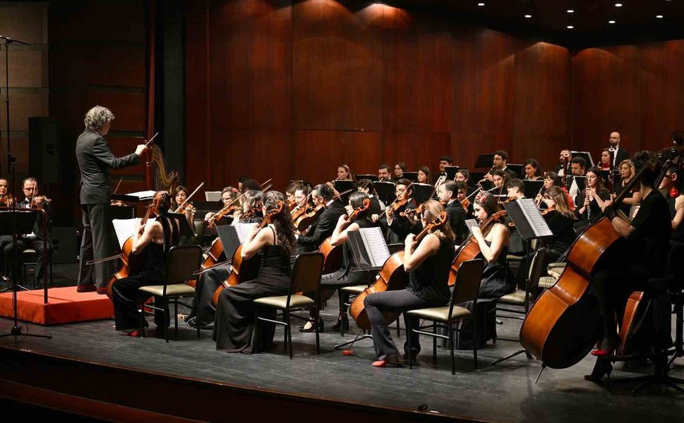 Anadolu Üniversitesi Senfoni Orkestrası'ndan yeni yıl konseri