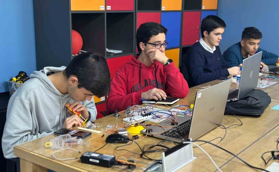 'Deneyap Teknoloji Atölyesi'nde çalışmalar sürüyor