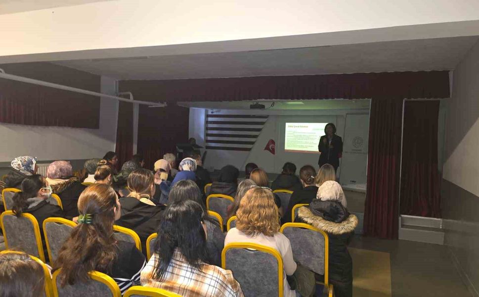 'Dijital Tehditlere Karşı Bilinçlenme Semineri' düzenlendi