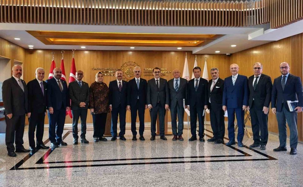 Eskişehir heyetinden Bakan Uraloğlu'na ziyaret