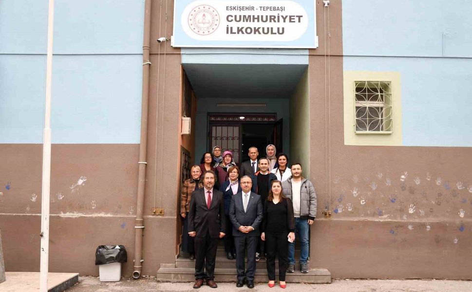 Eskişehir'de 1896 yılından beri ayakta olan tarihi okul eğitime devam ediyor