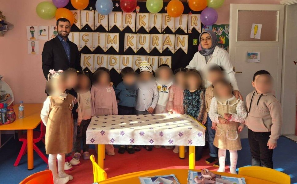 Mahmudiye'de minik öğrenciler için Kur'an-ı Kerim'e geçiş ve karne merasimi düzenlendi